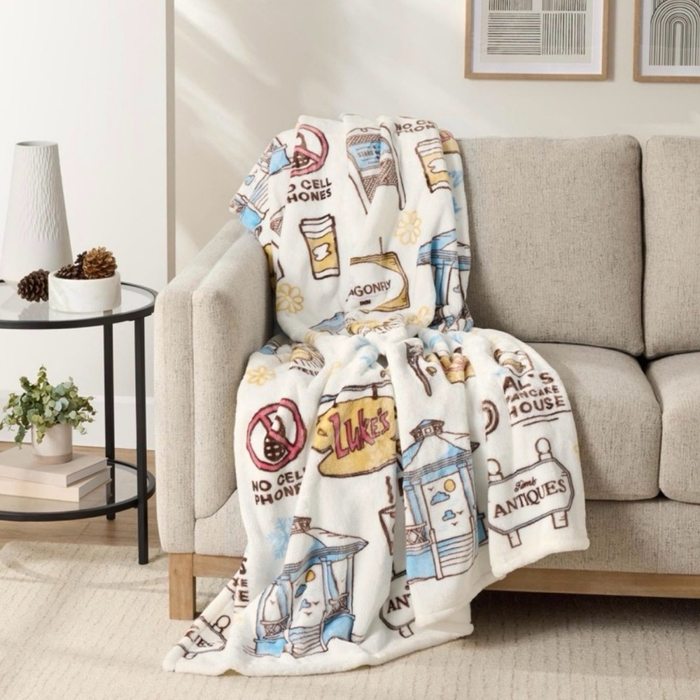 NWT Gilmore Girls 25th Anniversary Adult Licensed Silk Touch Throw 60" × 70"